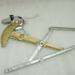 OEM Suzuki Jimny 2003 Logu regulators ar motoru priekšējais kreisais 8340281A10