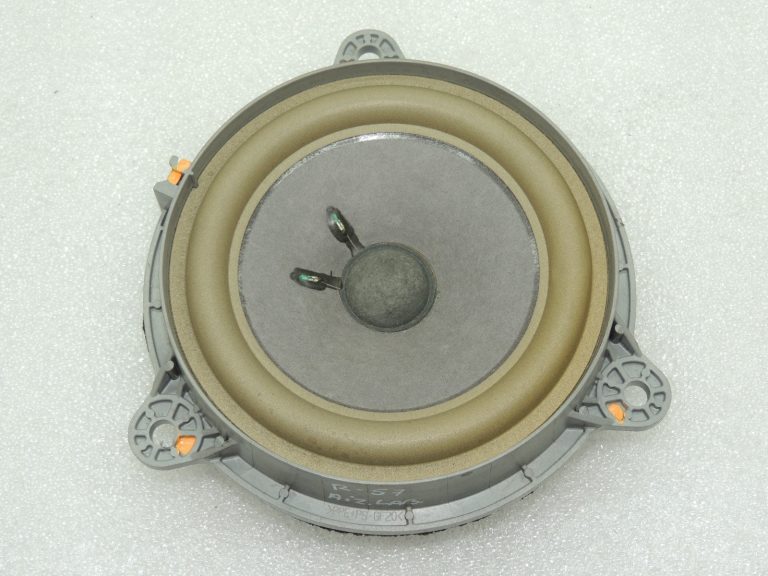 OEM Renault Espace V JFC BOSE aizmugurējais skaļrunis kreisais vai labais 281445901R