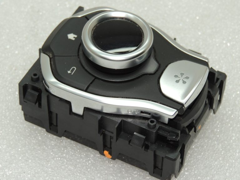 OEM Renault Espace V JFC radio vadības panelis 253B03339R
