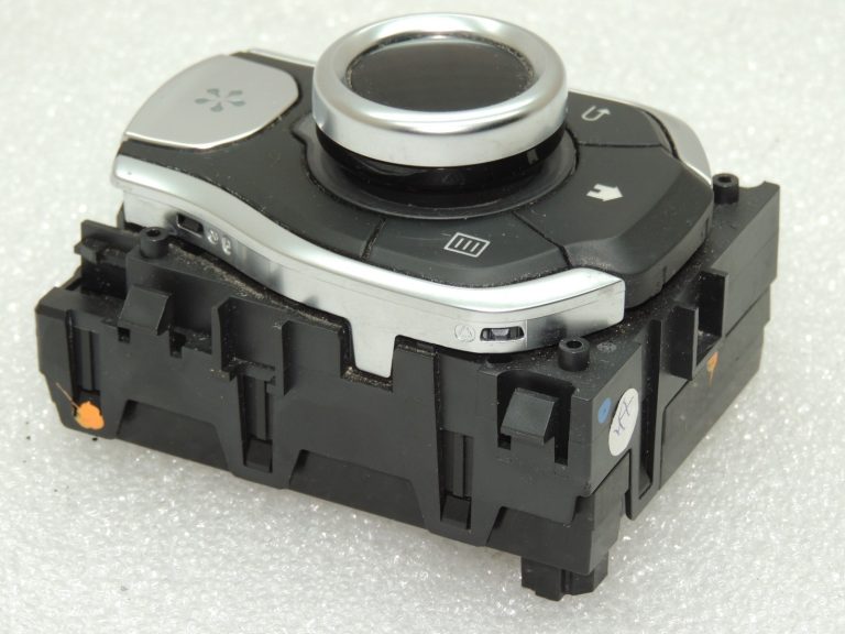 OEM Renault Espace V JFC radio vadības panelis 253B03339R