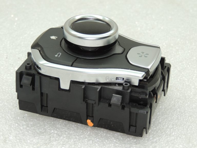 OEM Renault Espace V JFC radio vadības panelis 253B03339R