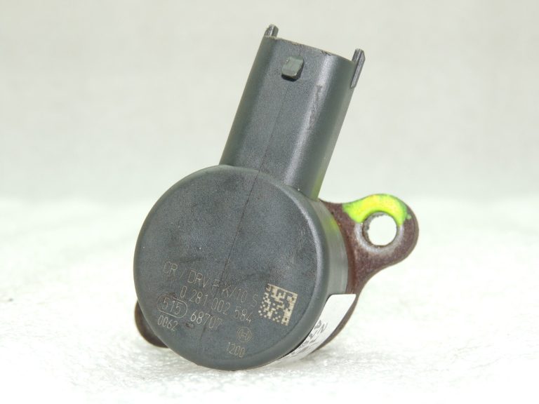 OEM BOSCH BOSCH Suzuki Fiat Lancia Opel Spiediena kontroles vārsts 1561084E50