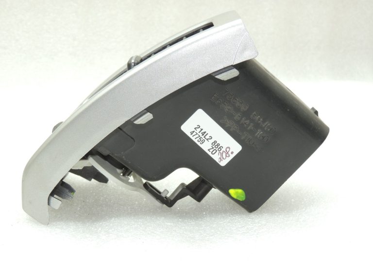 Suzuki Liana Gaisa ventilācijas atveres priekšējā labā 7363059J00MA1