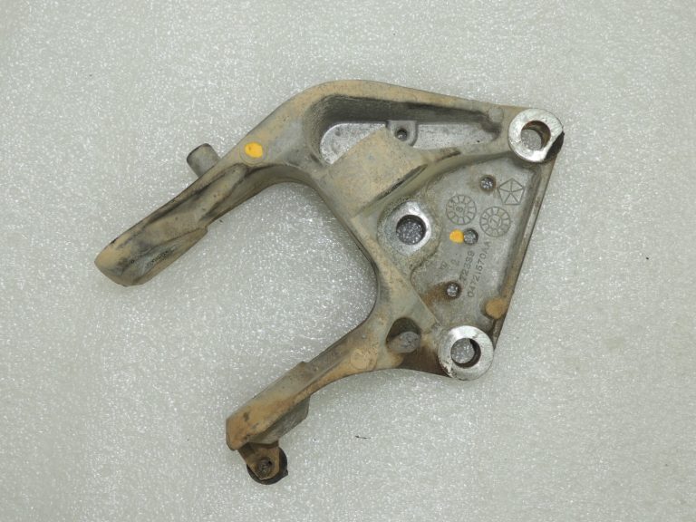OEM Chrysler Grand Voyager 2.8CRDi V motora stiprinājums 4721570AA