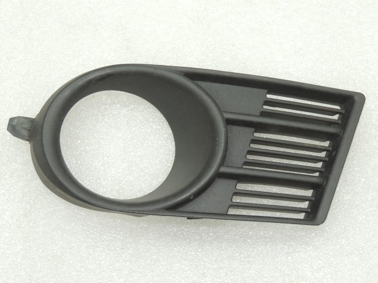 OEM Suzuki Swift apdares panelis miglas lukturu bamperis 71751-63J10-5PK