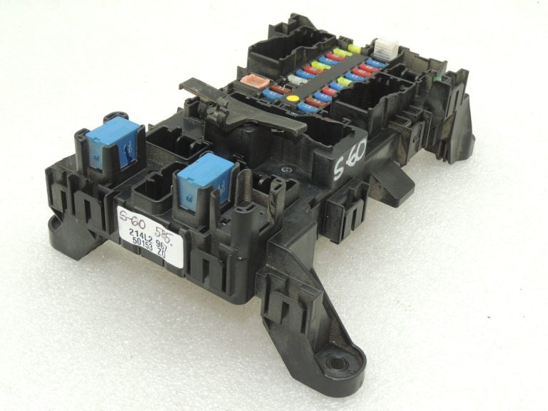 OEM Suzuki Grand Vitara III drošinātāju kārba 3671064J00
