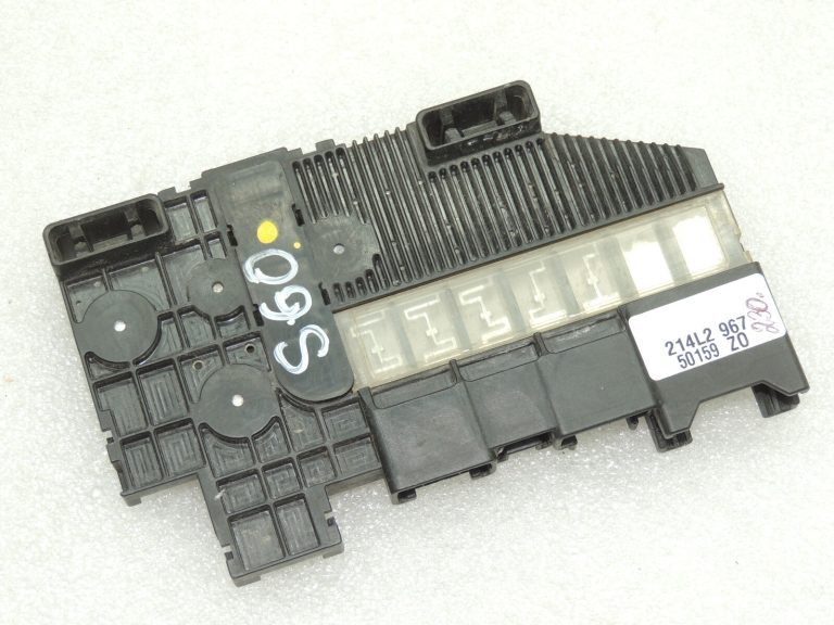OEM Suzuki Grand Vitara III drošinātāju kārba 3674064J10