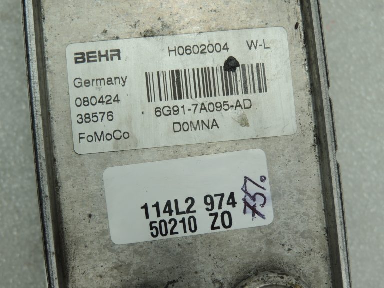 OEM Volvo S80 II 2.4D eļļas dzesētājs 30792231