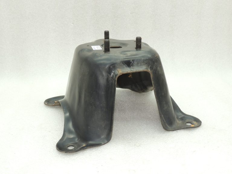 OEM Suzuki Grand Vitara III rezerves riteņa kronšteins 8396165J00