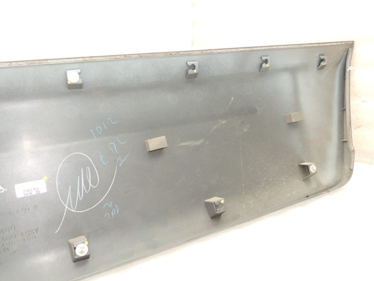 OEM Suzuki Jimny III durvju apdare durvju aizsargs 7756081A00ZY8
