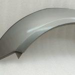 Suzuki Jimny MK3 Splash aizsargs priekšējais kreisais 7763081A00ZY8