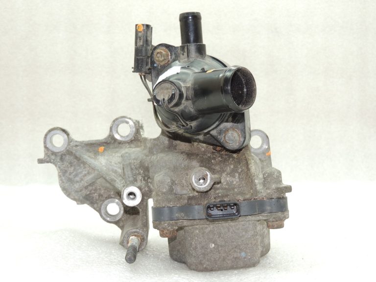 Toyota Yaris IV XP210 1.5i ūdens sūknis 1603215190 16032-15190 Ūdens sūknis