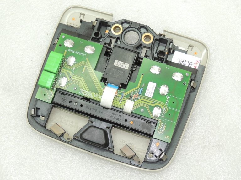 Volvo salona gaismas jumta lukturis bēšs 9483553, 9483960