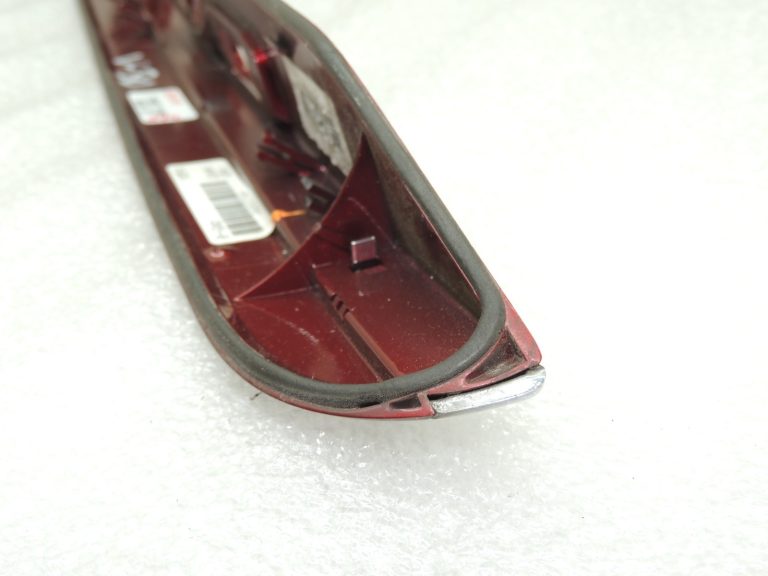 OEM Volvo S80 I Aizmugurējais ārējais rokturis RUBY RED PEARL 8663760