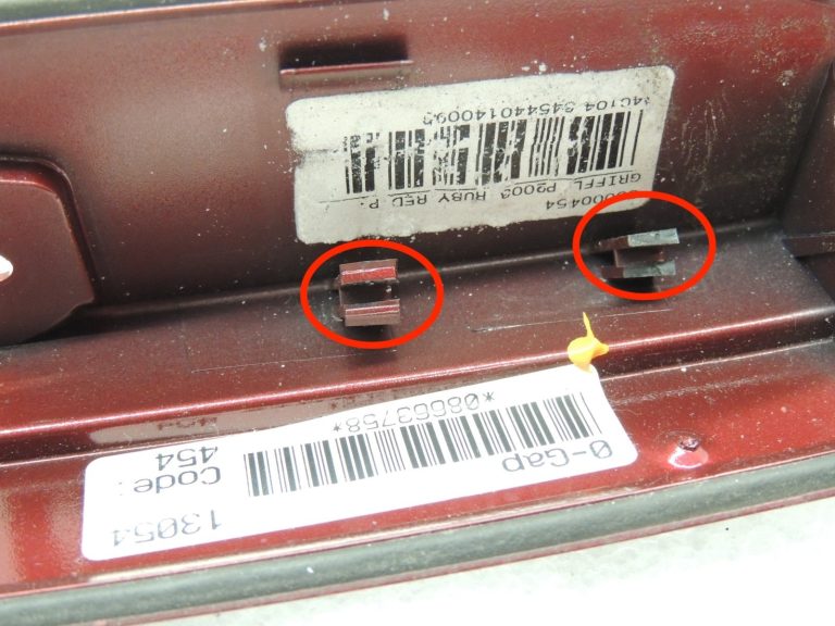 OEM Volvo S80 I Aizmugurējais ārējais rokturis RUBY RED PEARL 8663760