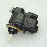 Nissan Opel Renault priekšējo lukturu servomotors 8200402521