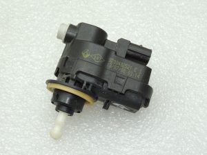 Nissan Opel Renault priekšējo lukturu servomotors 8200402521