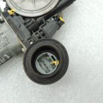 Toyota Hilux VII Priekšējā kreisā loga regulatora sliede ar motoru 69820-0K041