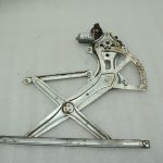 Toyota Hilux VII Priekšējā kreisā loga regulatora sliede ar motoru 69820-0K041