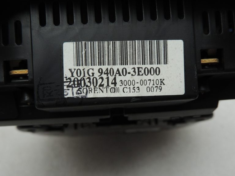 Kia Sorento BL salona apgaismojums jumta apgaismojums stiklu nodalījums 928003E01144 928003E0