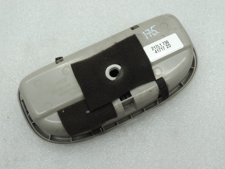 KIA Carnival Sedona II VQ Stikla nodalījums 853404D100 853404D100QW