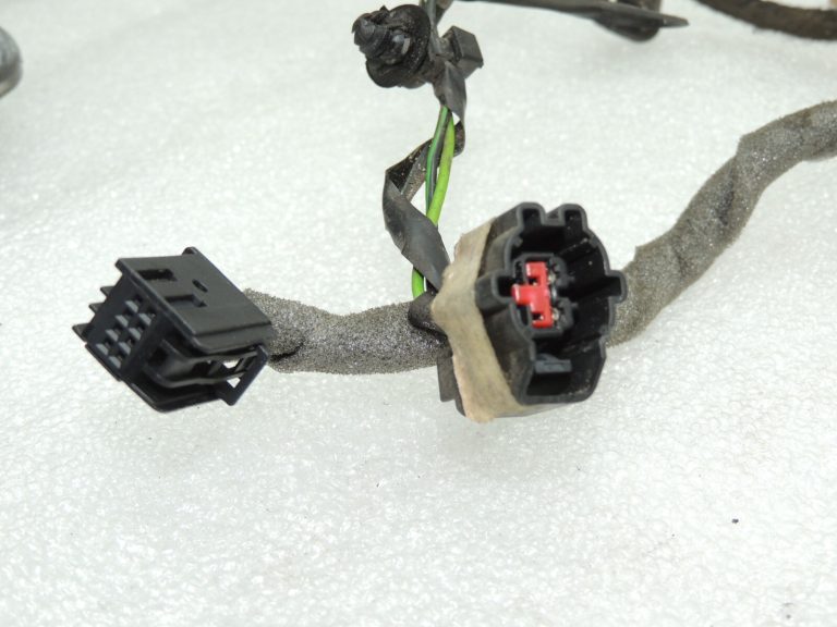 OEM Opel Insignia A durvju elektroinstalācijas instalācija aizmugurējā kreisā pusē 13238681