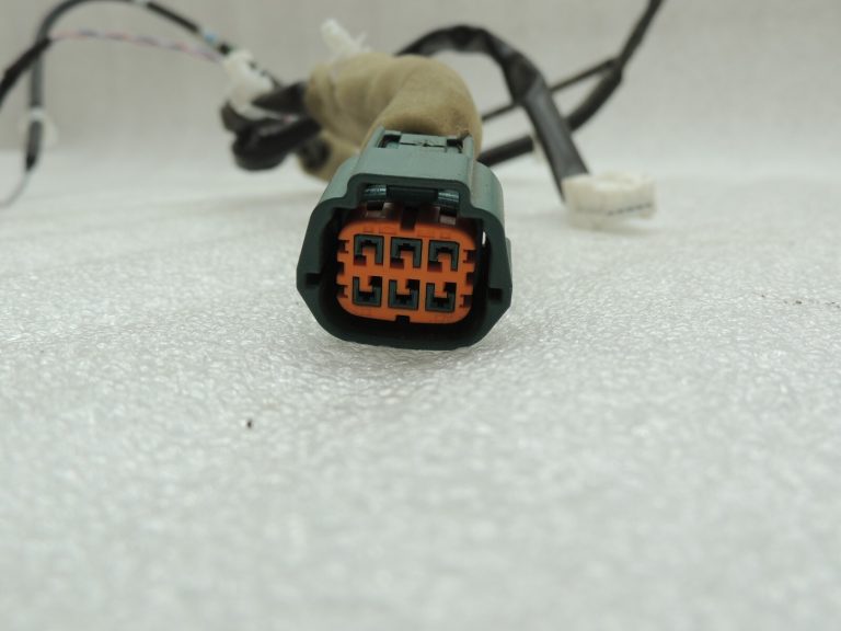 Nissan X-Trail T32 Aizmugurējo kreiso durvju elektroinstalācijas instalācija 241274CE0A