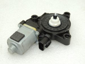 KIA Sportage QL Logu motors Aizmugurējā kreisā loga motors 83450F1000