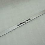 Nissan Qashqai +2 logotips durvju sliekšņu apdare alumīnija priekšējā kreisā pusē