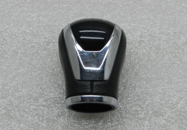 Nissan X-Trail oriģinālā 6 ātrumu pārnesumkārba 328654BA0A