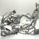Toyota Avensis T27 virsbūves motora nodalījuma elektroinstalācijas instalācija 8211105Y20