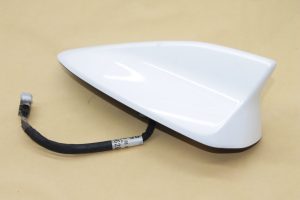 Oriģinālā Mazda CX-5 KE jumta antena Chrystal White 34K GML8-66-930, GML866930