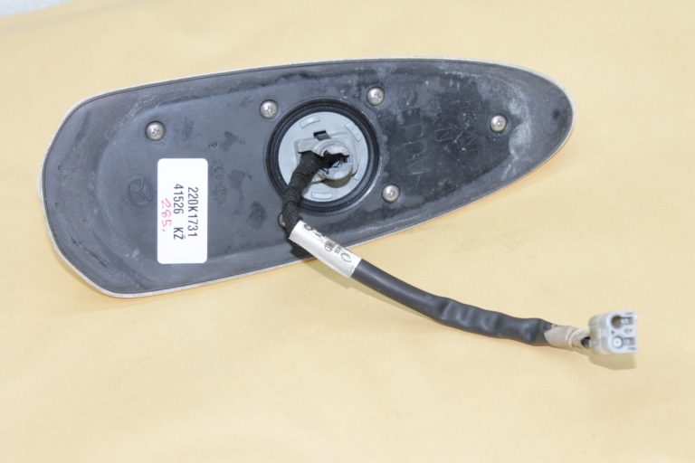 Oriģinālā Mazda CX-5 KE jumta antena Chrystal White 34K GML8-66-930, GML866930