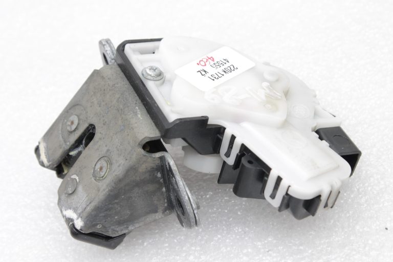 Oriģinālā Mazda CX-5 KE aizmugurējo durvju slēdzene G33M-62-310B, G33M62310B
