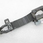 Oriģinālā Mazda CX-5 KE Priekšējais labās puses durvju roktura rāmis KD53-58-42XA, KD535842XA