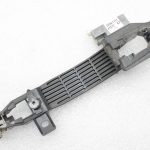 Oriģinālā Mazda CX-5 KE Priekšējais kreisais durvju roktura rāmis KD53-59-42XA, KD535942XA