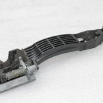 Oriģinālā Mazda CX-5 KE Aizmugurējā labās puses durvju roktura rāmis KD53-72-42XA, KD537242XA