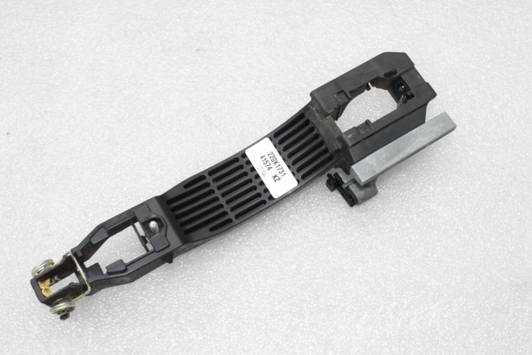Oriģinālā Mazda CX-5 KE Aizmugurējā labās puses durvju roktura rāmis KD53-72-42XA, KD537242XA