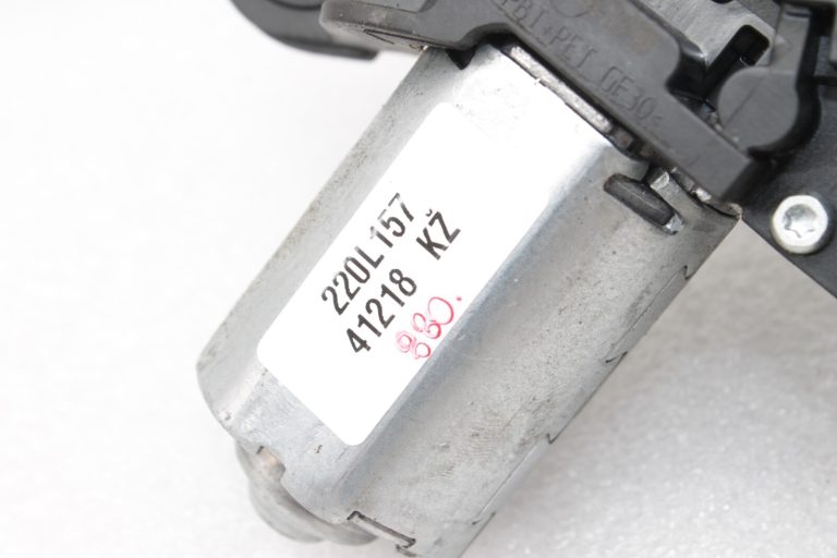 Oriģināls Renault Scenic III aizmugurējā tīrītāja motors 287100010R, 0390201856