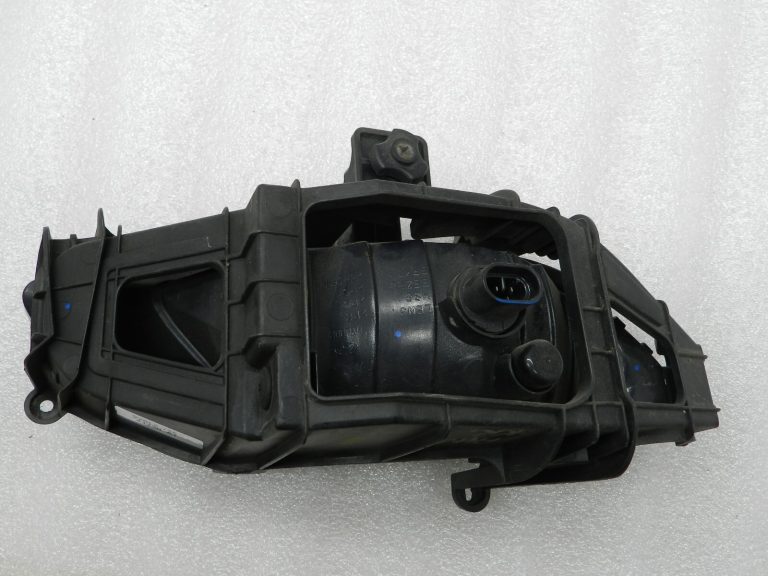 Hyundai i800 Style kreisais miglas lukturis 92201-4H000