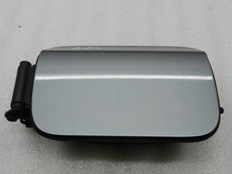BMW 5. sērijas F10 benzīna uzpildes vāciņš SPACEGREY METALLIC (A52)