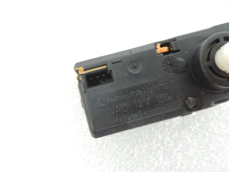 Priekšējo lukturu LWR priekšējo lukturu izlīdzināšanas servomotors Bosch 0307853303