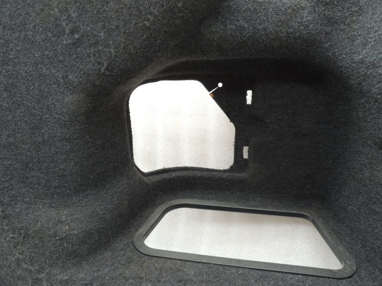 BMW 5. sērijas F10 F18 bagāžnieka sānu paneļi labajā pusē 51479163194 9163194