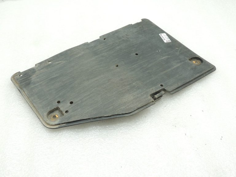 Oriģinālās komplektācijas Toyota Yaris IV XP210 motora apakšdaļas aizsardzības vāciņš 51443K0050