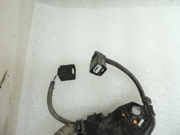 Oriģinālā Toyota Yaris IV XP210 1.5 M15AFKS motora elektroinstalācijas instalācija 82121K0120 🚨 DEFEKTĪVA 🚨