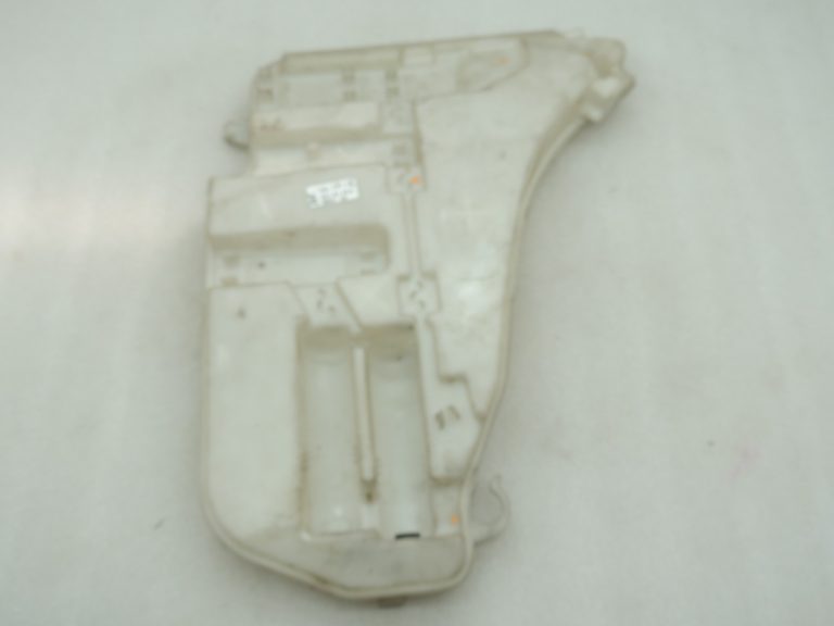 Oriģinālā BMW F07 F10 F18 Mazgāšanas ūdens tvertne Ūdens tvertne 61667269668
