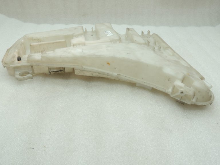 Oriģinālā BMW F07 F10 F18 Mazgāšanas ūdens tvertne Ūdens tvertne 61667269668