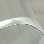 Oriģinālā BMW 5. sērijas F10 durvju aizmugurējā kreisā augšējā hroma apdare 51357182299 7182299