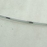 Oriģinālā BMW 5. sērijas F10 aizmugurējā labā durvju līstes augšējā hroma daļa 51357182300 7182300