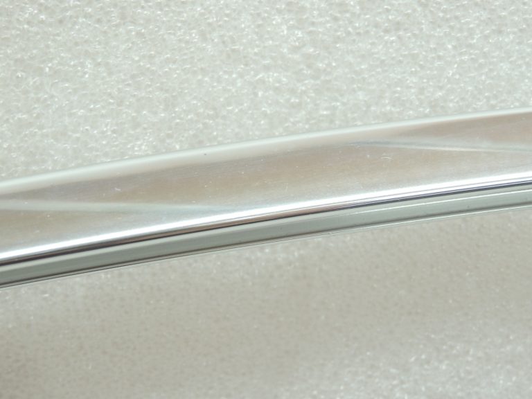 Oriģinālā BMW 5. sērijas F10 F11 F11 F18 durvju līstes priekšējais kreisais augšējais hromēts 51337182281 7182281